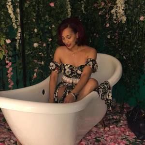 Meet your Posher, Anyi